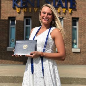 Meet your Posher, Leslie